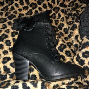 Gorgeous black tie up heels